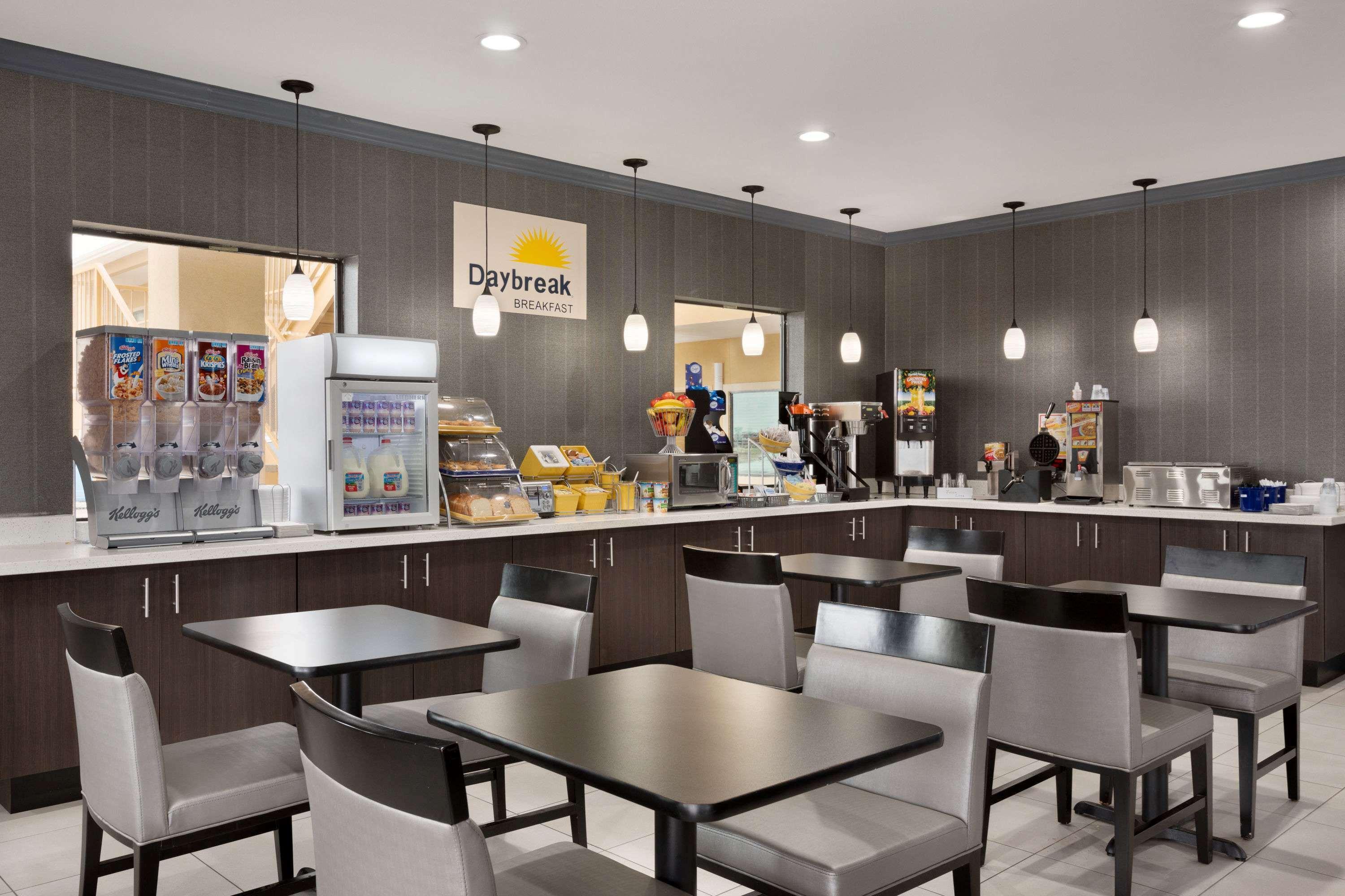 Days Inn By Wyndham Odessa Eksteriør billede